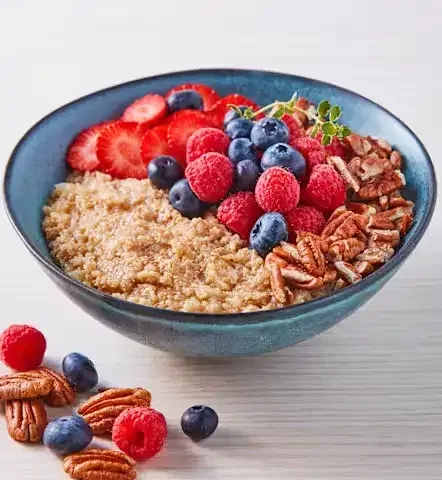 Keto porridge with berries