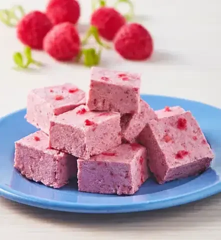 Cream cheese and raspberry cups